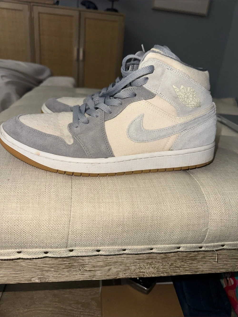 Nike Size Air Jordan 1 Mid SE Coconut Milk Particle Grey Size 11.5 DN4281-100